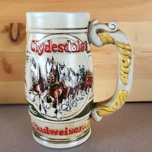 VTG. Budweiser Ceramic Clydesdales Stein - Cream and Yellow.